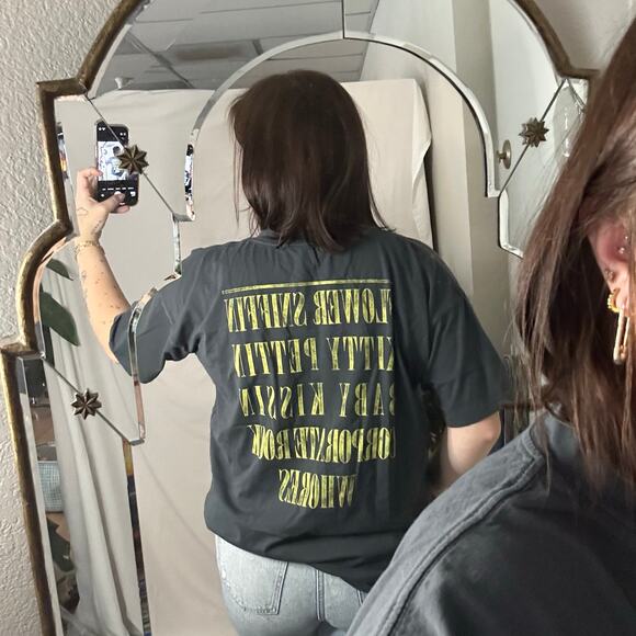 Daydreamer Nirvana Graphic Print Short Sleeve Knit Tee Gray Size Small - Picture 2 of 4